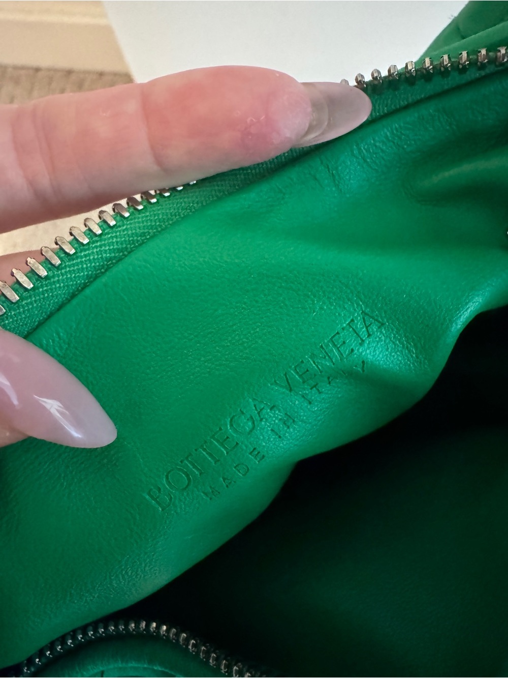 Bottega Veneta Mini jodie leather hobo bag |Real| - Picture 4 of 8